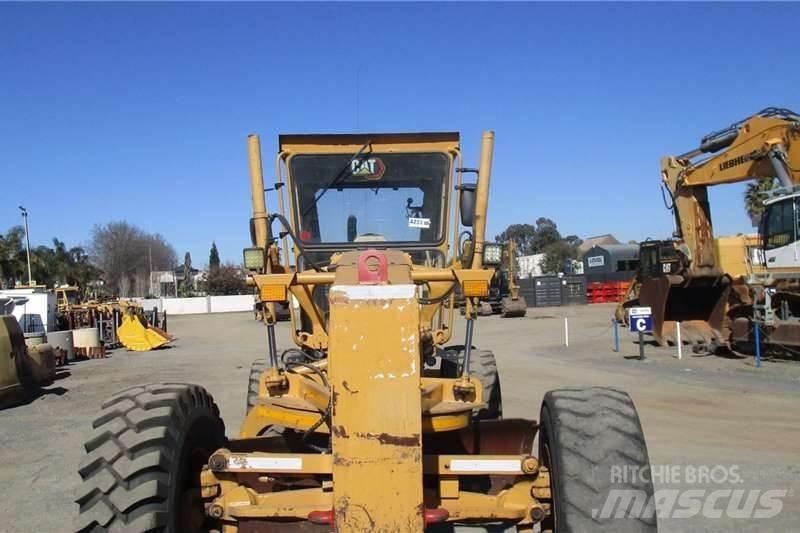 CAT 140K Грейдери