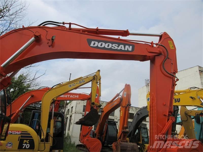 Doosan DX 300 LC Верижен екскаватор