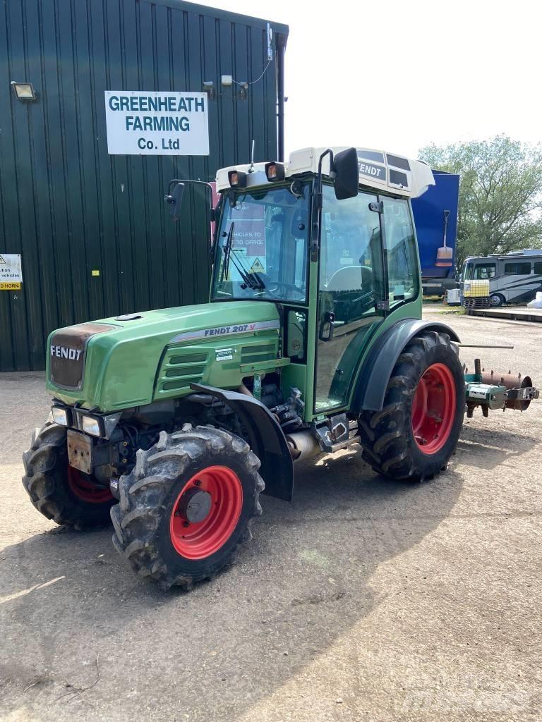 Fendt 207 Vario Трактори