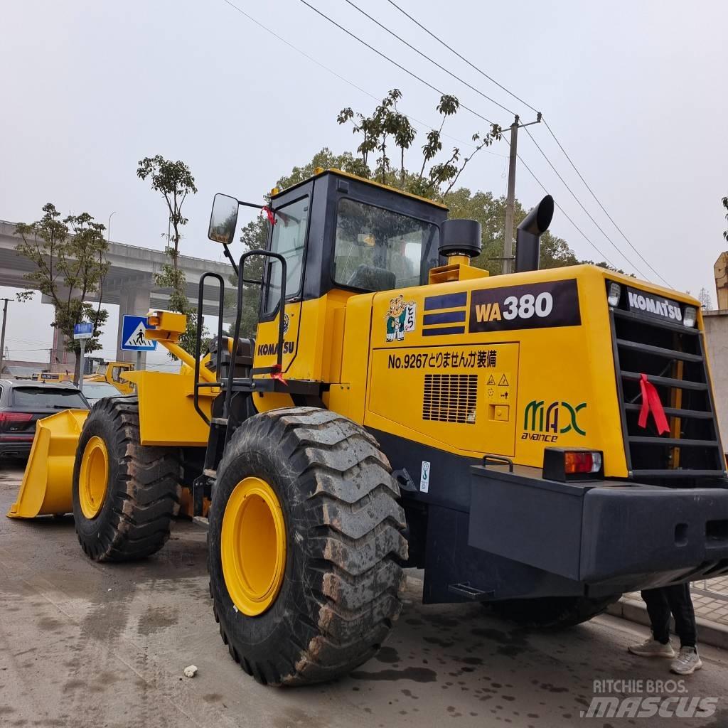 Komatsu WA 380-3 Колесни товарачи