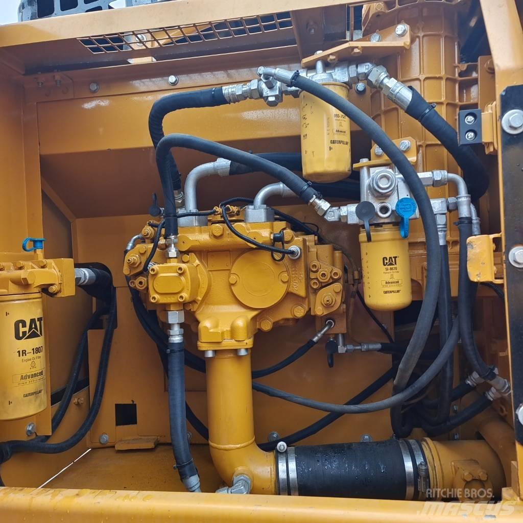 CAT 320 D Верижен екскаватор