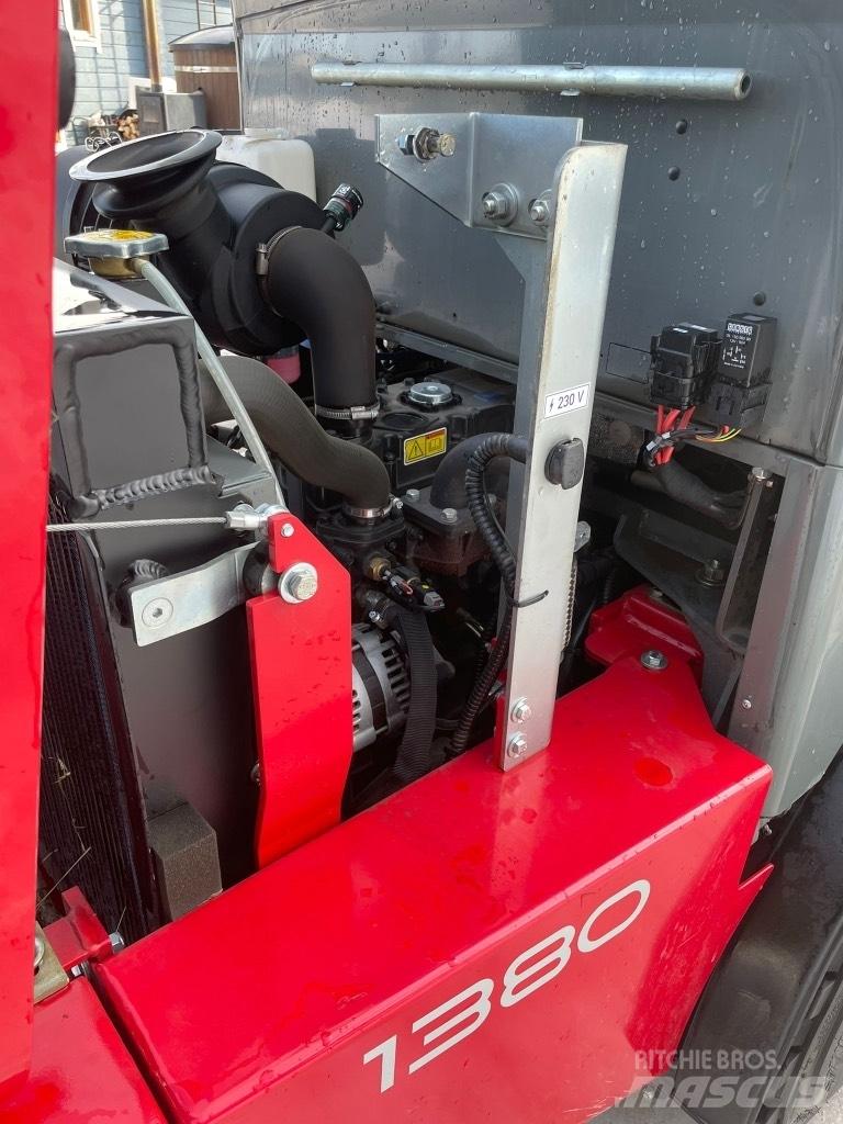 Weidemann 1380 Многофункционални товарачи