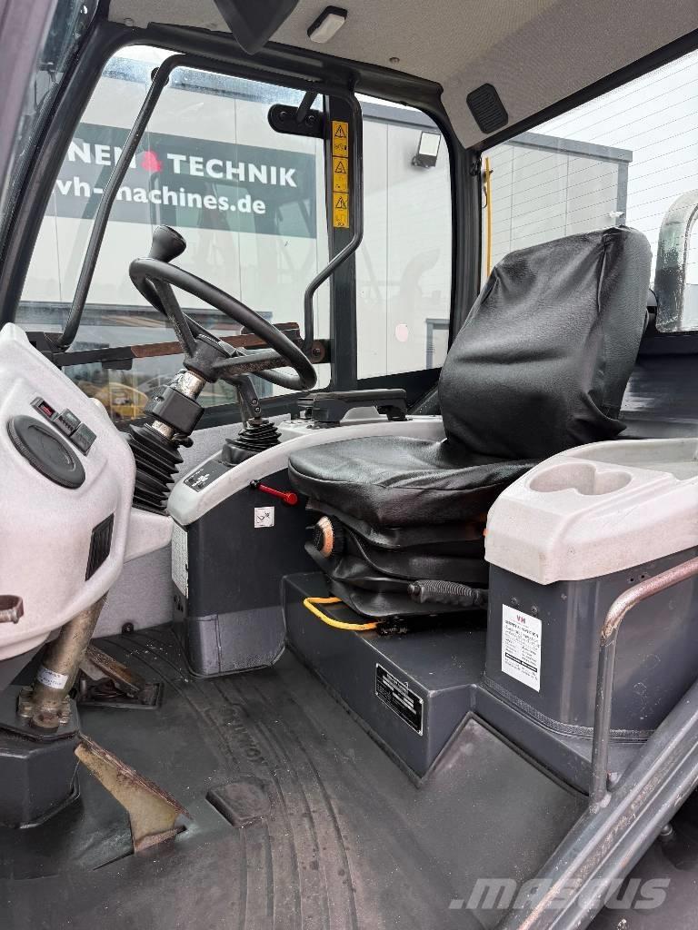 Komatsu WA 70-5 Колесни товарачи