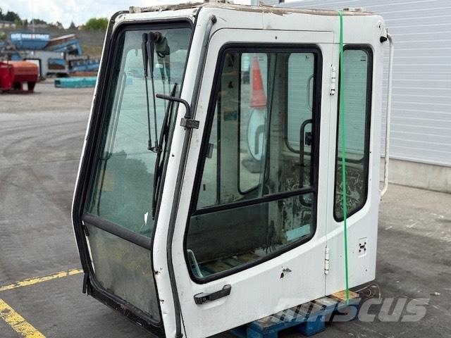 Liebherr CAB SERIE B Кабина