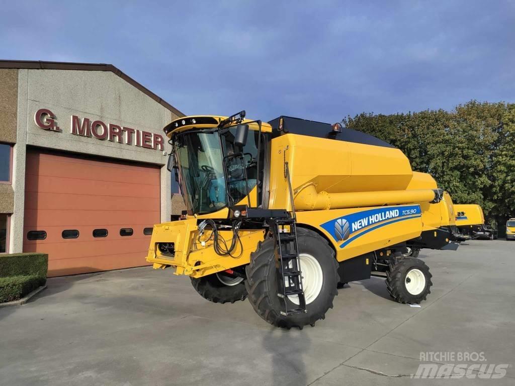 New Holland TC 5.90 Комбайни