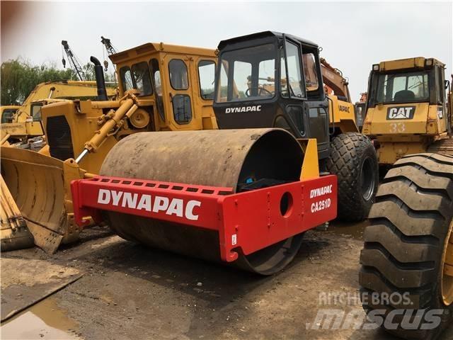 Dynapac CA251D Еднобарабанни ролки
