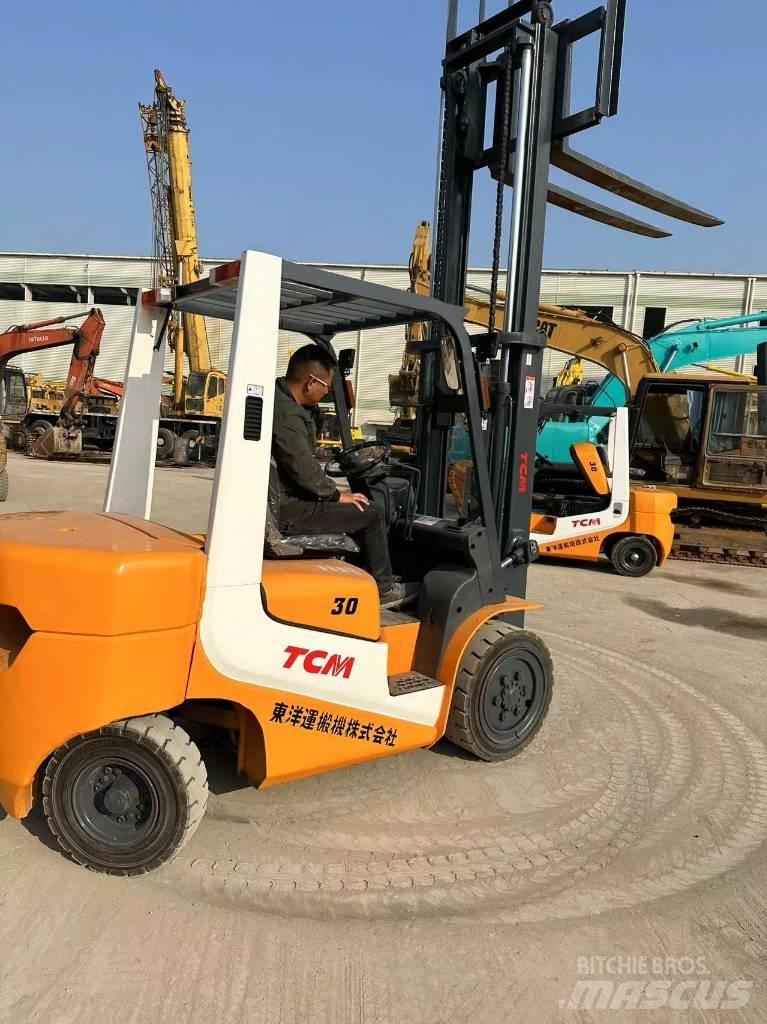 TCM FD30T6 Дизелови камиони