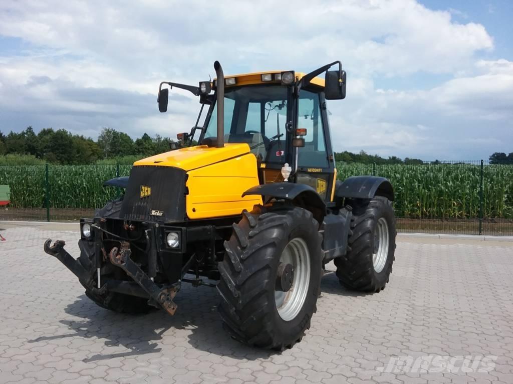 JCB Fastrac 2115 Трактори