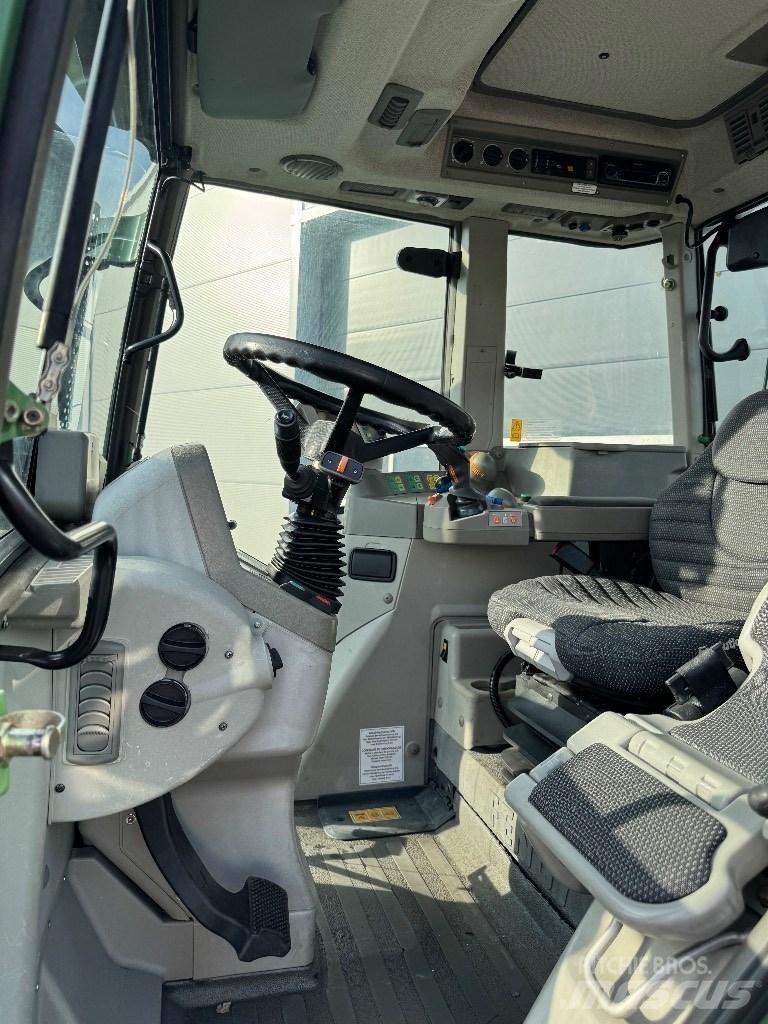Fendt 820 Vario TMS Трактори
