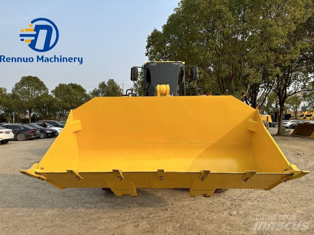 Komatsu WA380 Колесни товарачи
