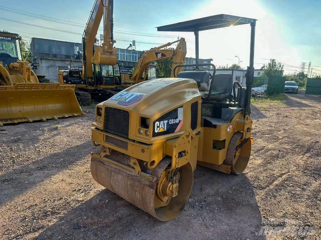 CAT CB 24 B Двойни барабанни ролки
