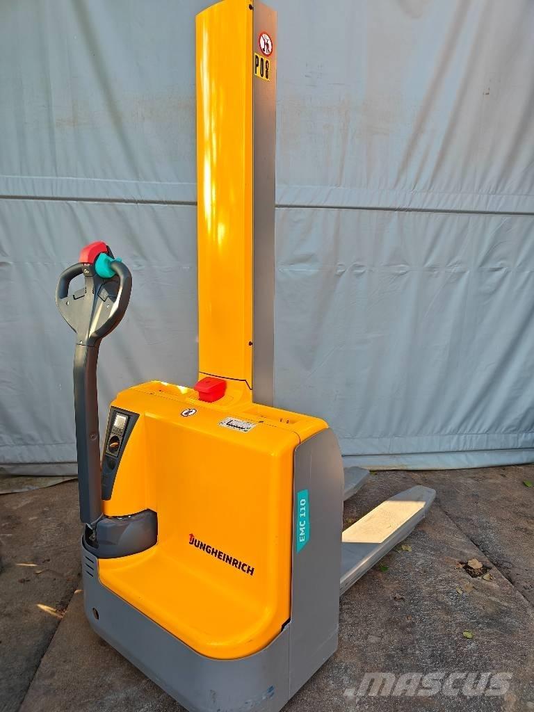 Jungheinrich EMC 110 Колички високоповдигачи с теглич