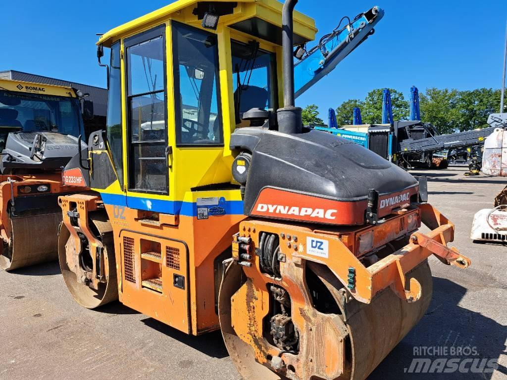 Dynapac CG233HF Двойни барабанни ролки
