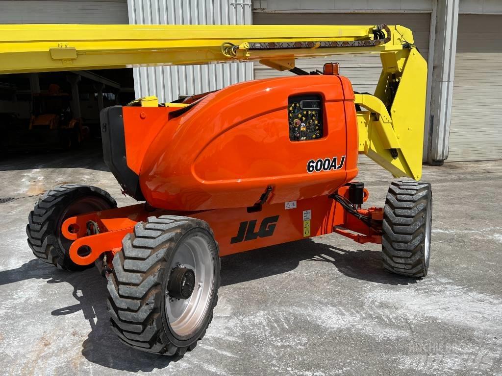 JLG 600 AJ Съчленени стрелови подемници