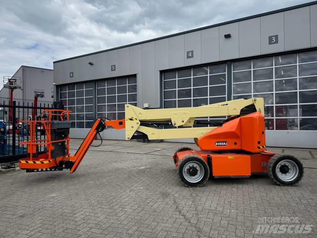 JLG E 450 AJ Съчленени стрелови подемници