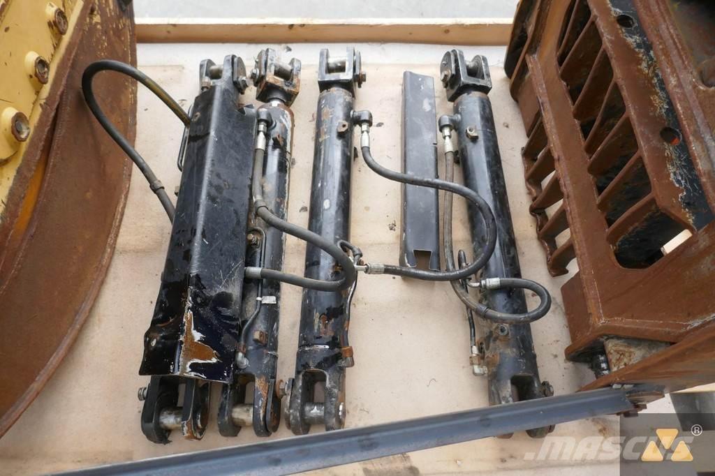 CAT 525D Grapple Транспорт - Други
