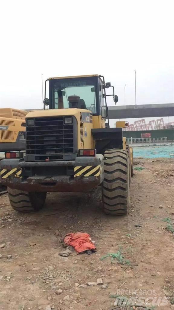 Komatsu WA320-5 Товарач със заден ексватор