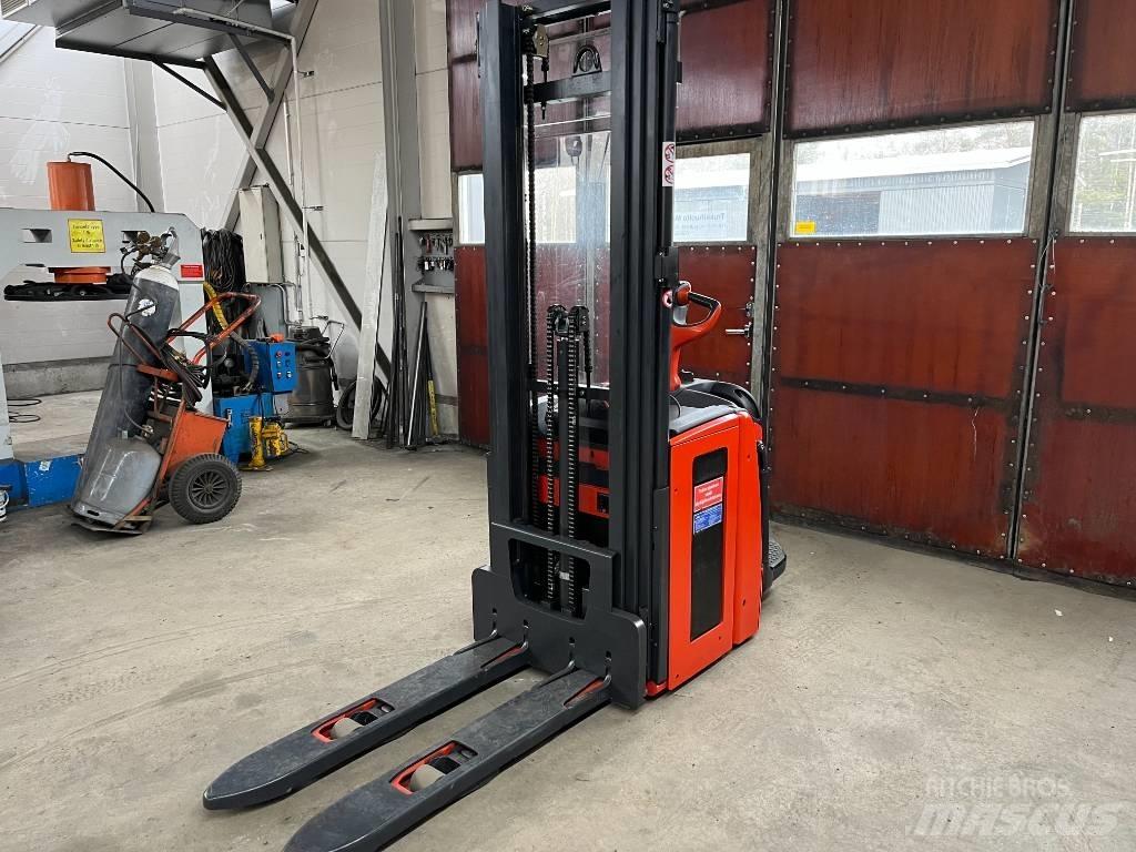 Linde L14AP Самоходни товарачи