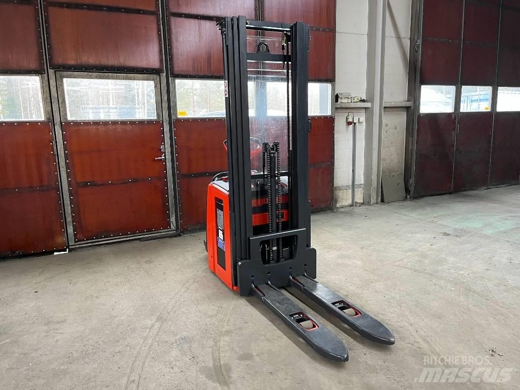 Linde L14AP Самоходни товарачи