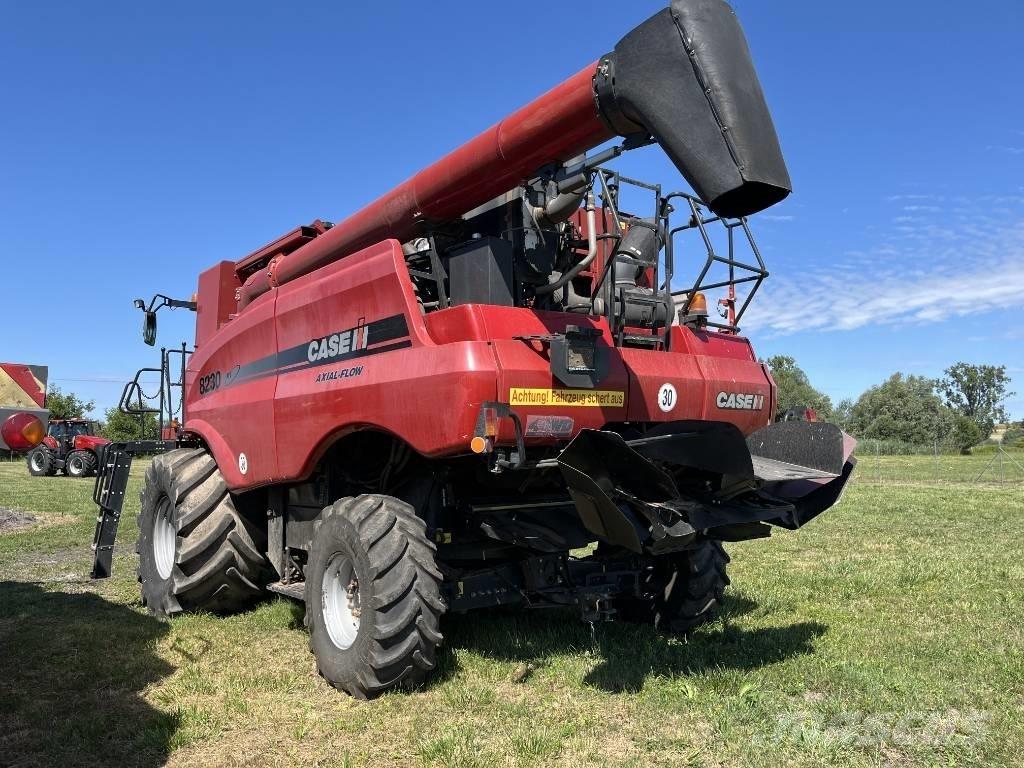Case IH AF 8230 Комбайни