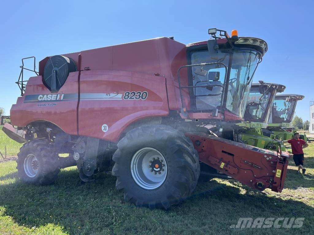 Case IH AF 8230 Комбайни
