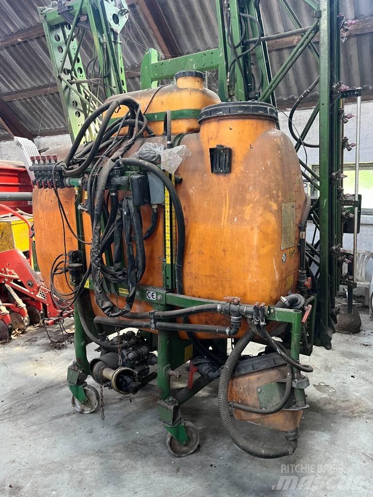 Amazone UF 1200 Навесни пръскачки
