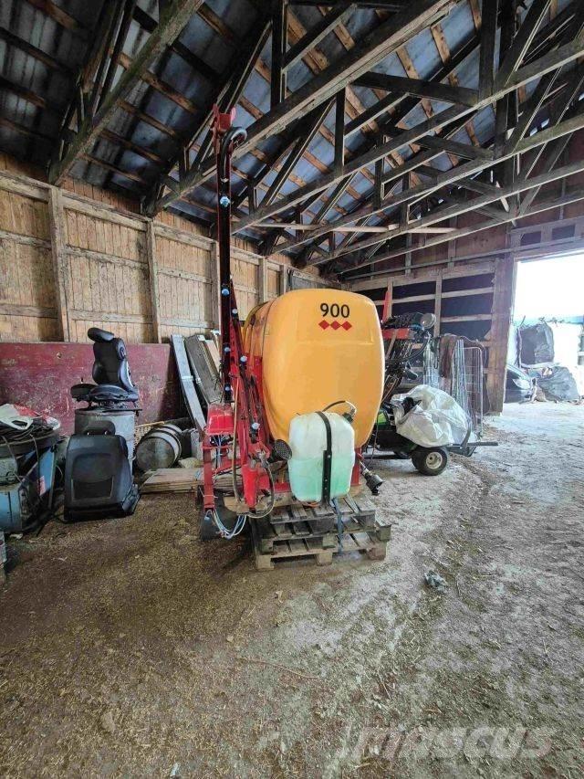 Junkkari 900L Прикачни пръскачки

