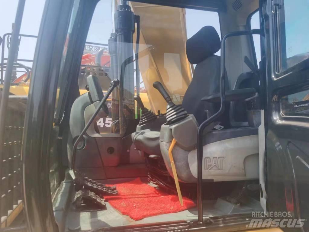 CAT 320 D Верижен екскаватор