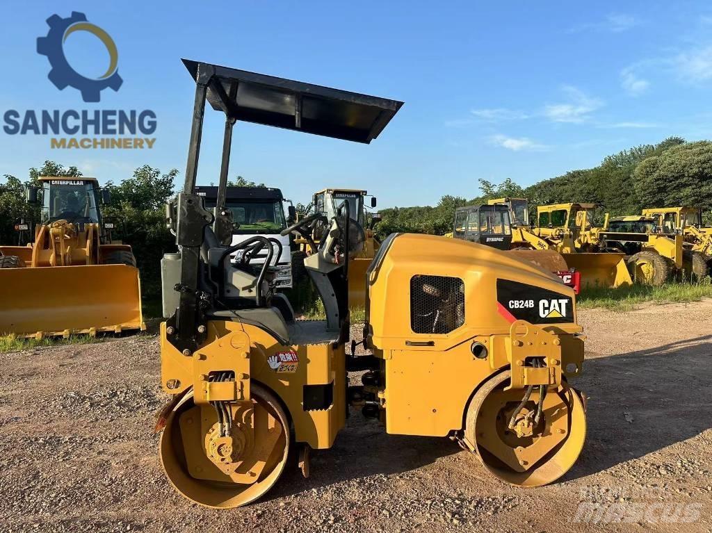 CAT CB24B Двойни барабанни ролки
