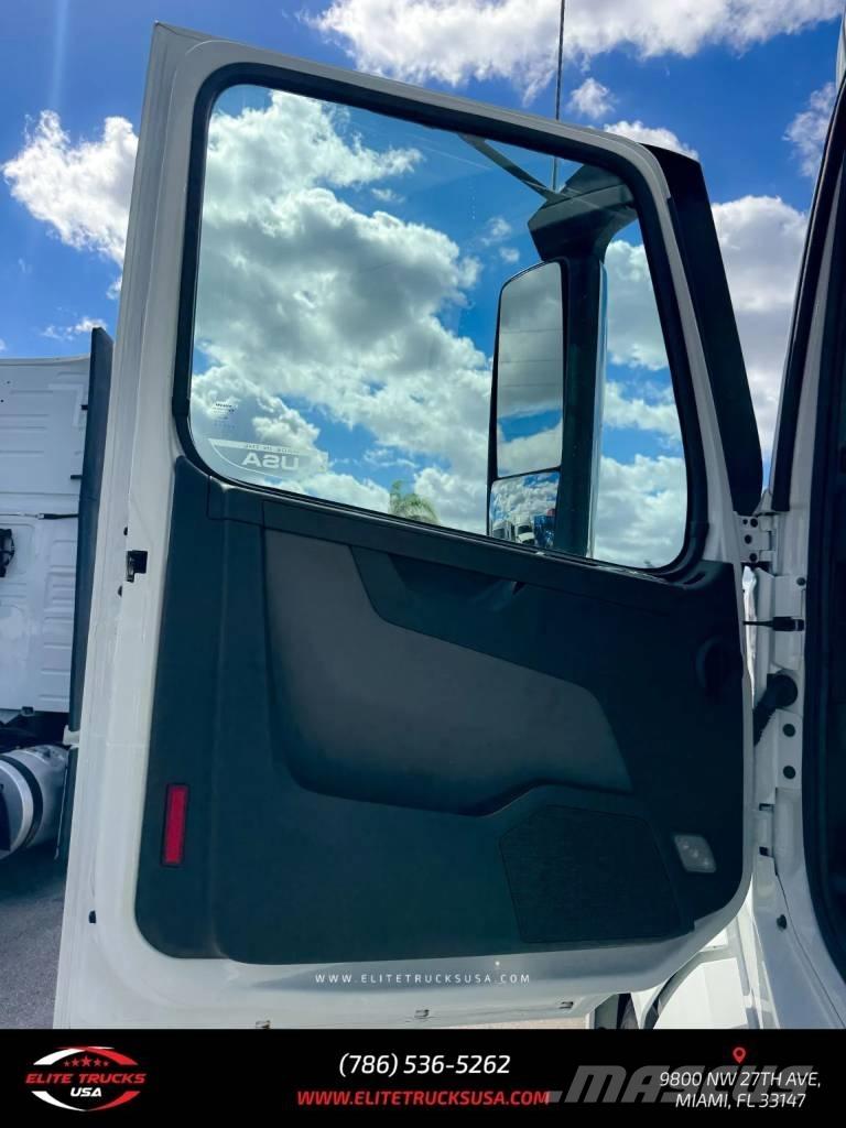 Volvo Commercial VNL Влекачи