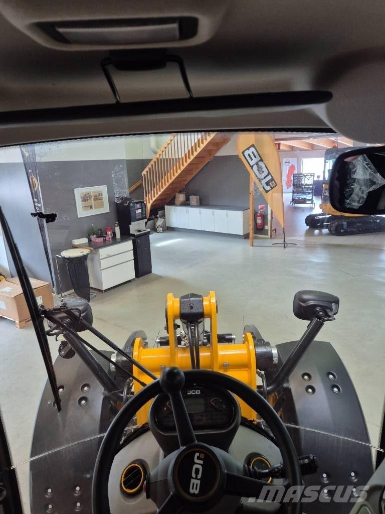 JCB 409 Колесни товарачи