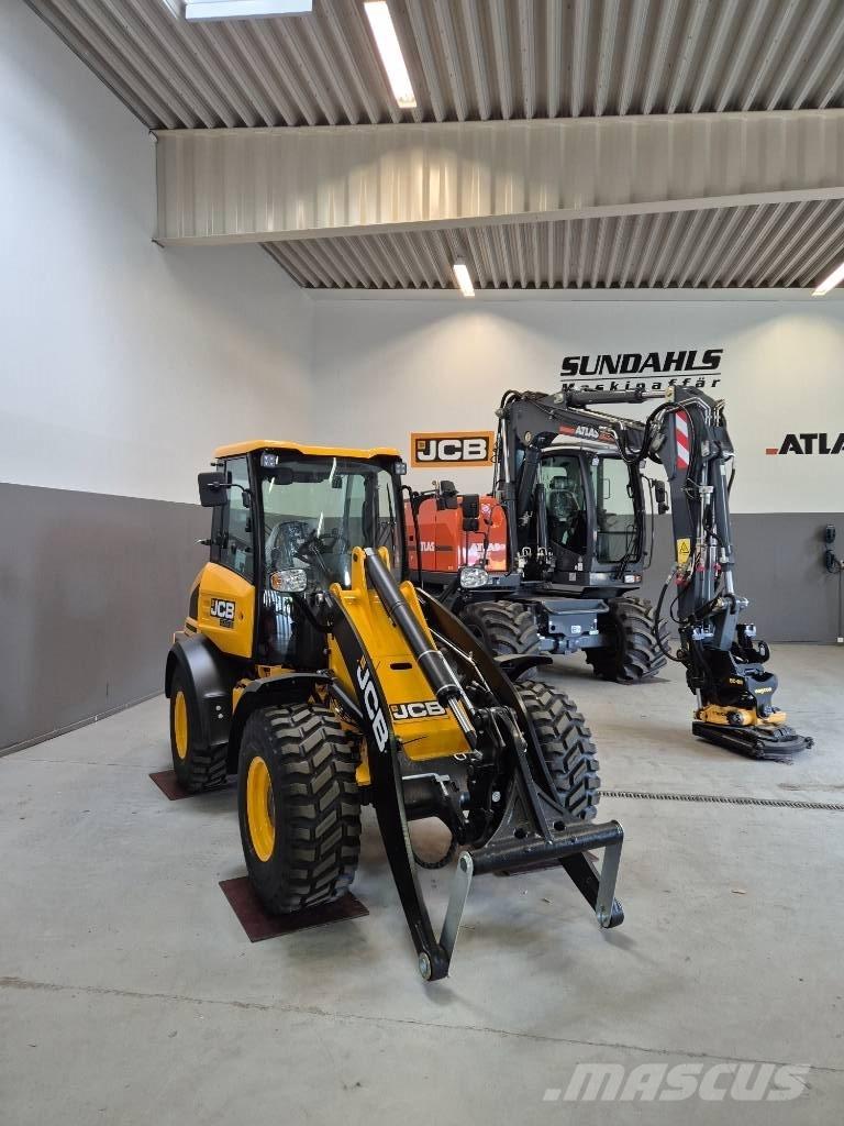 JCB 409 Колесни товарачи