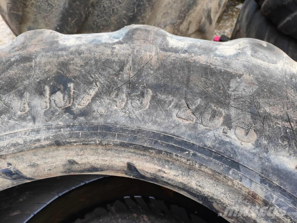 Nokian 710/45-26.5 Гуми