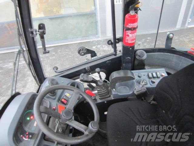 Kubota R 065 Колесни товарачи