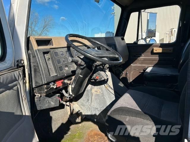 International 4900 Влекачи