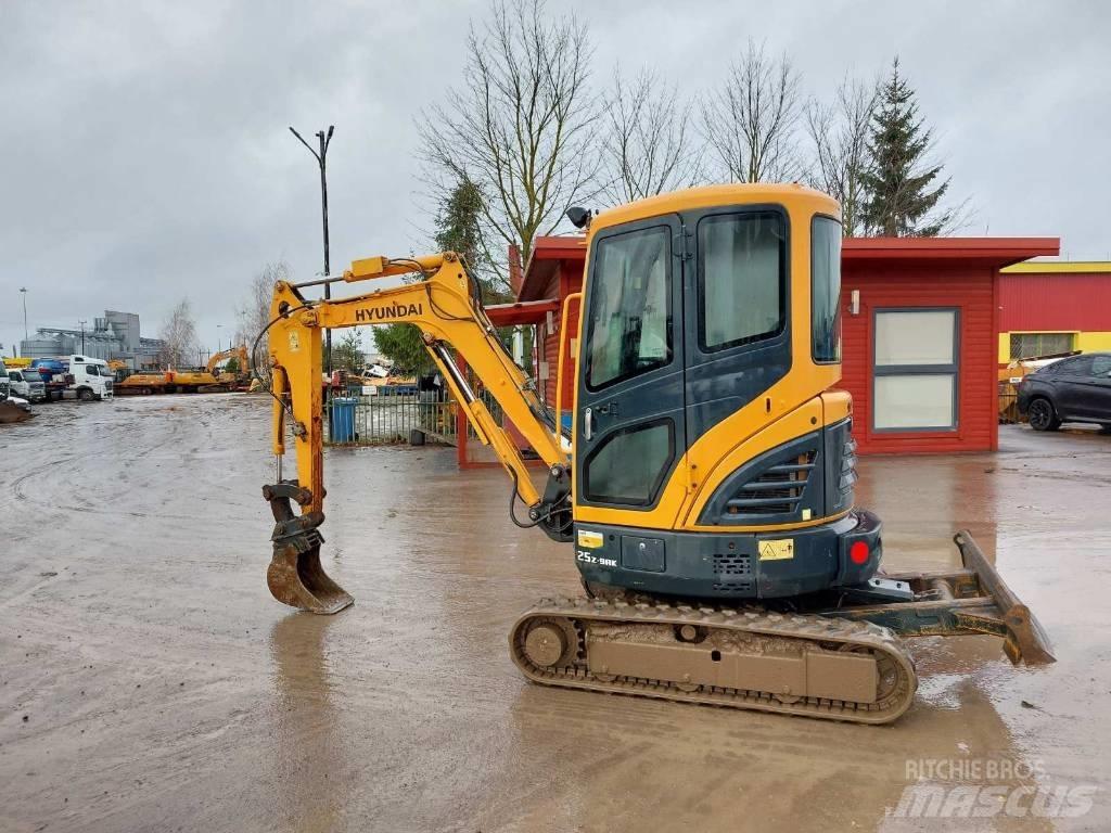 Hyundai R25Z-9AK Мини екскаватори < 7 т