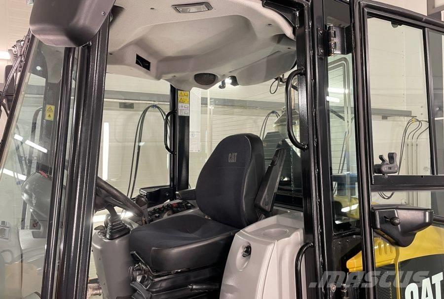 CAT 906 H 2 Колесни товарачи