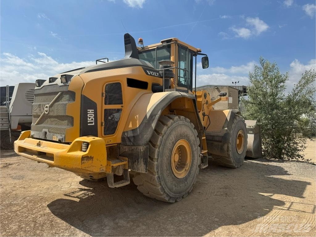 Volvo 150H Колесни товарачи