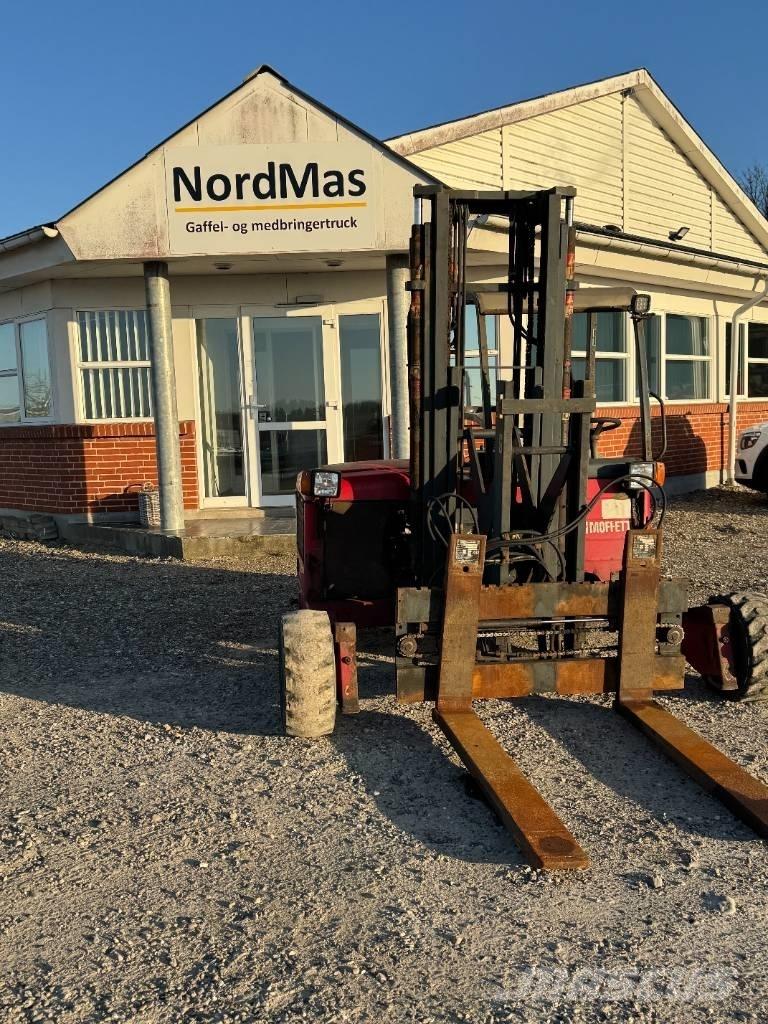 Moffett M4 25.3 Дизелови камиони