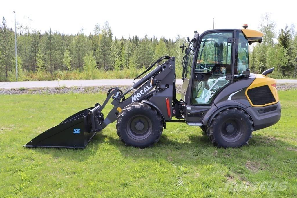 Mecalac MCL8 Колесни товарачи