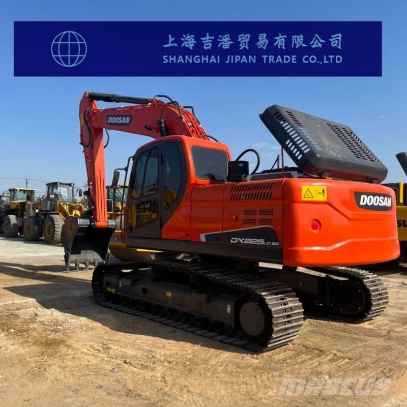 Doosan DX 225 Верижен екскаватор