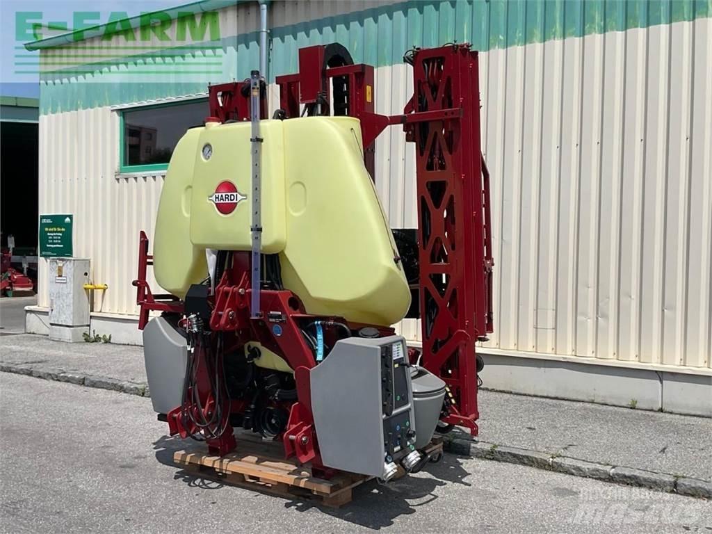 Hardi Mega 1200 Прикачни пръскачки

