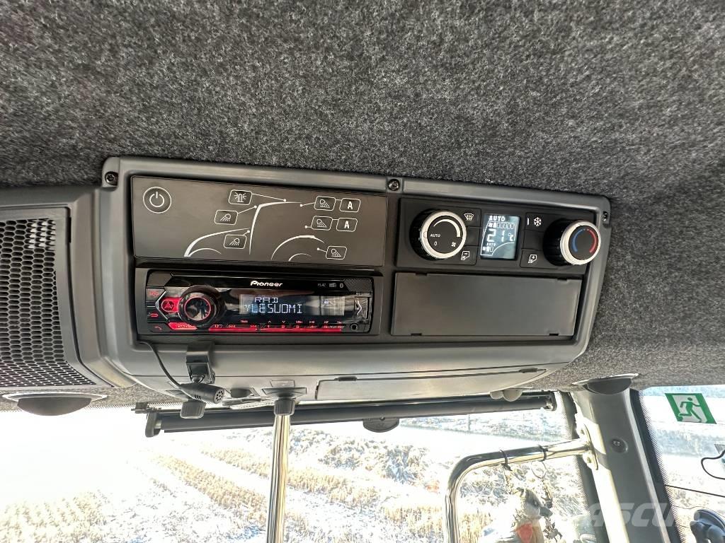 Valtra N 135 Active Трактори