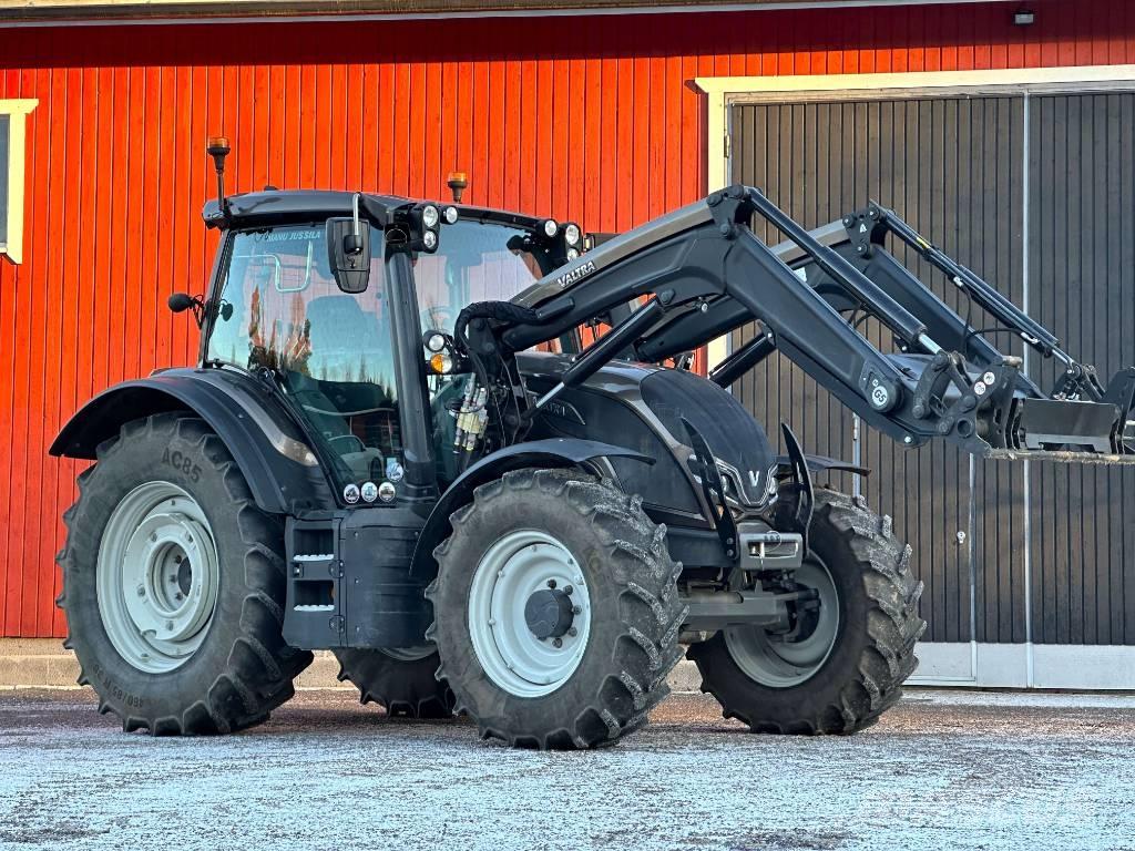 Valtra N 135 Active Трактори