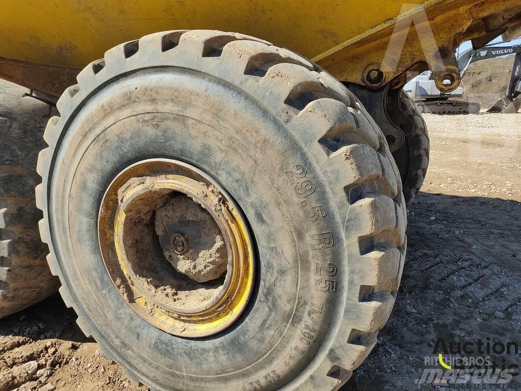Komatsu HM400 Дъмпери/моторни превозни средства