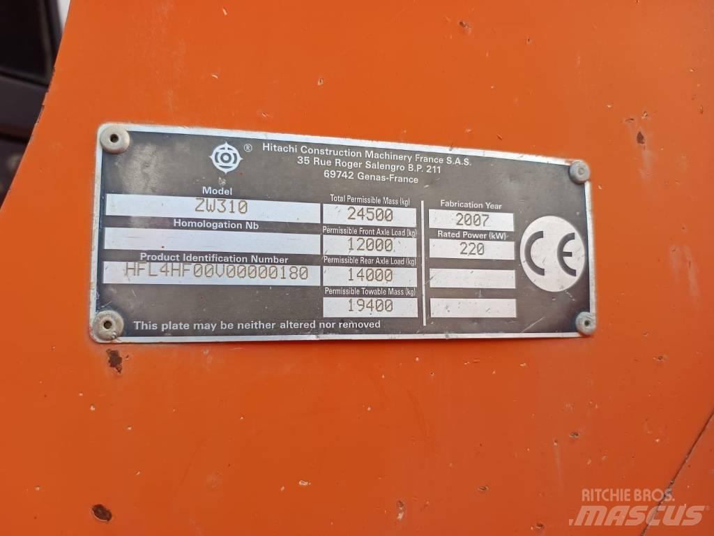 Hitachi ZW 310 Колесни товарачи