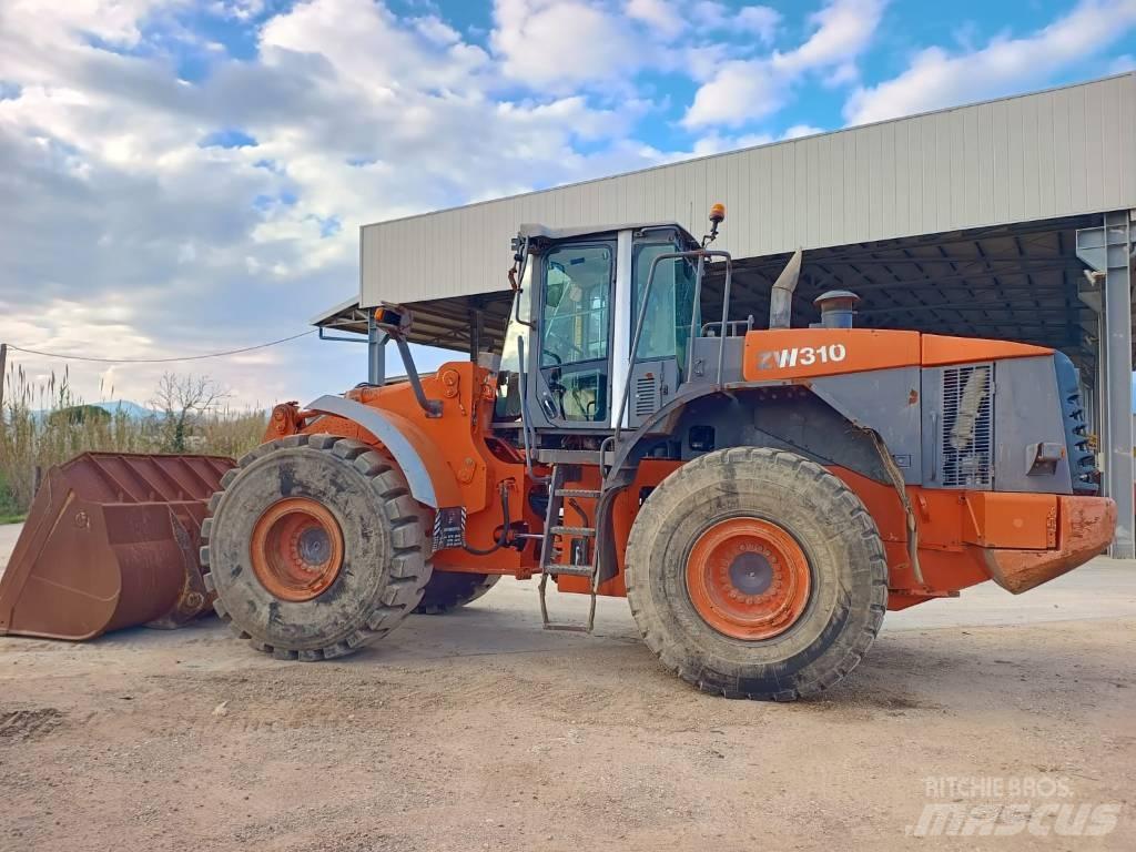 Hitachi ZW 310 Колесни товарачи
