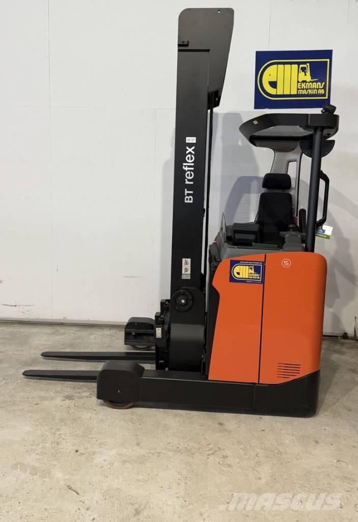 BT truck RRE 140HE Ретрак/ Високоповдигач с изместване на вилката напред