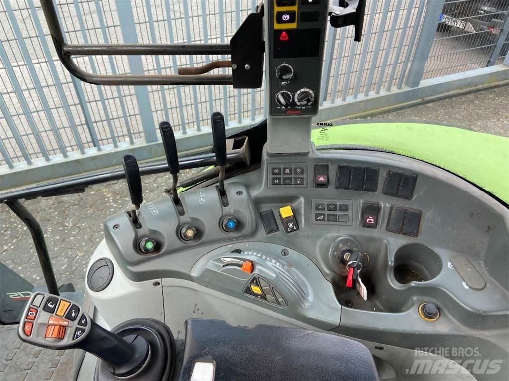 CLAAS Arion 440 Трактори