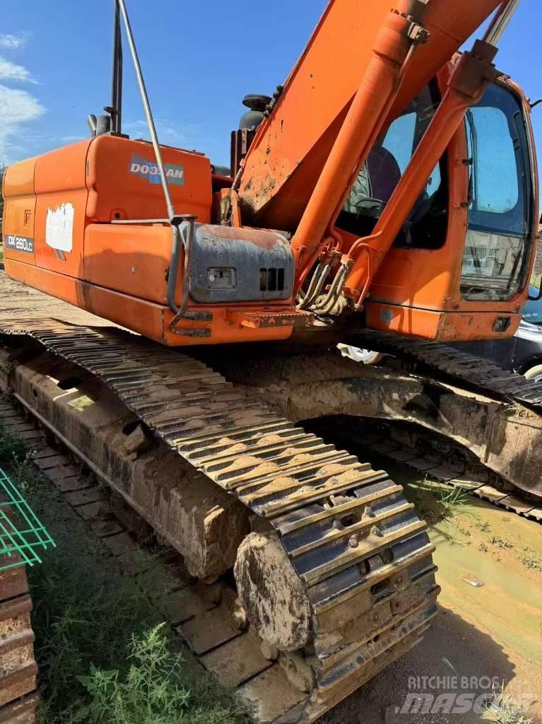 Doosan DX 260LC Верижен екскаватор